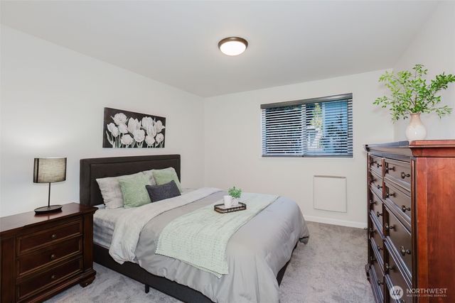 2949 SE Mile Hill Drive #C2, Port Orchard, WA 98366