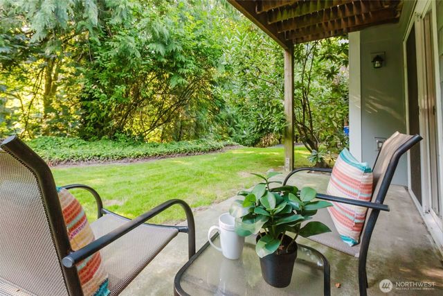 2949 SE Mile Hill Drive #C2, Port Orchard, WA 98366