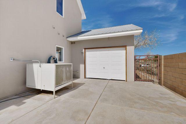 2516 Nogales Road NE, Rio Rancho, NM 87144