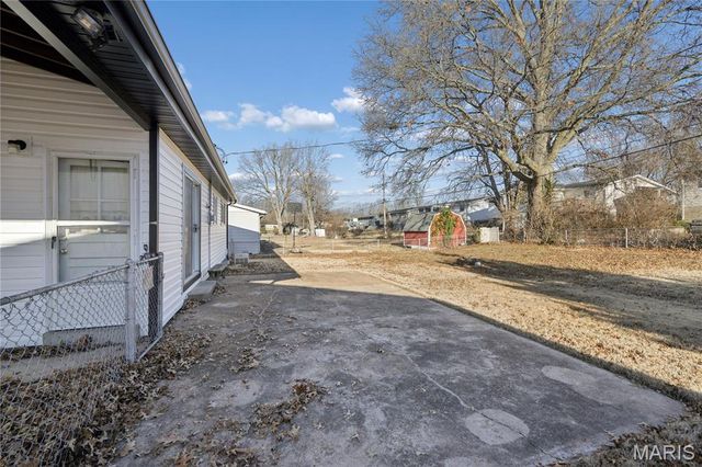 1565 Yaqui Drive, Florissant, MO 63031