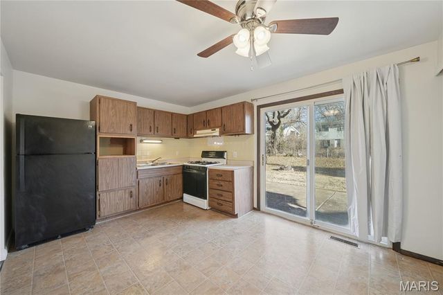 1565 Yaqui Drive, Florissant, MO 63031