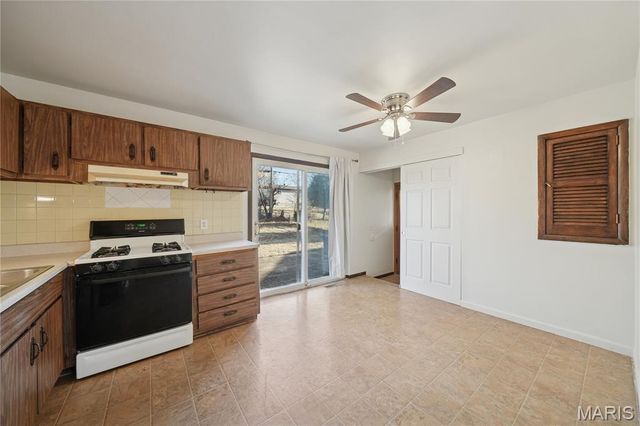 1565 Yaqui Drive, Florissant, MO 63031