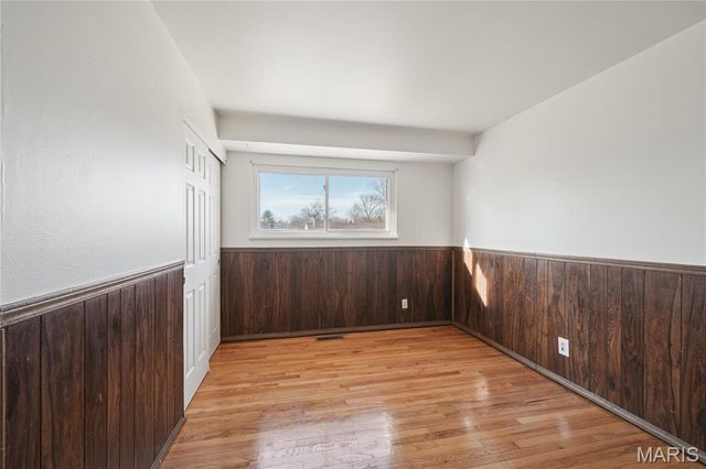 1565 Yaqui Drive, Florissant, MO 63031