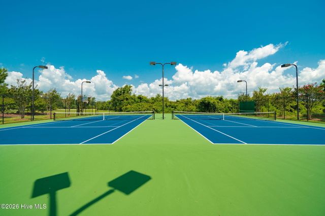 742 Cannonsgate Drive, Newport, NC 28570