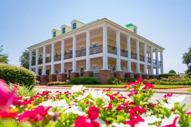 742 Cannonsgate Drive, Newport, NC 28570