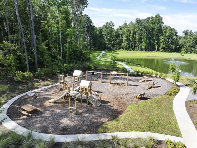 502 Tulip Poplar Drive, Moncks Corner, SC 29461