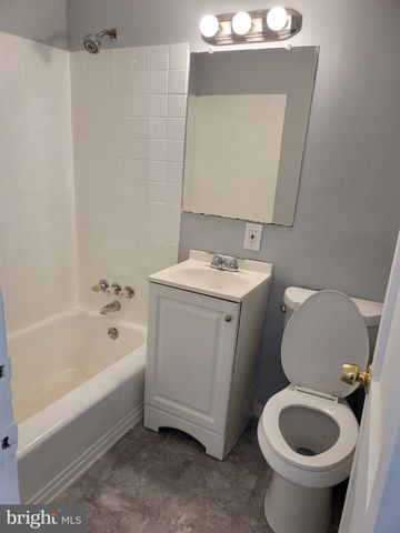 5037 BENNING RD SE, Washington, DC 20019