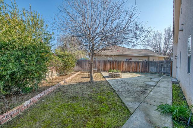 1559 Poe Lane, Clovis, CA 93611