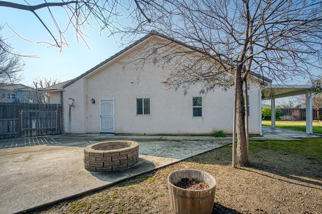 1559 Poe Lane, Clovis, CA 93611