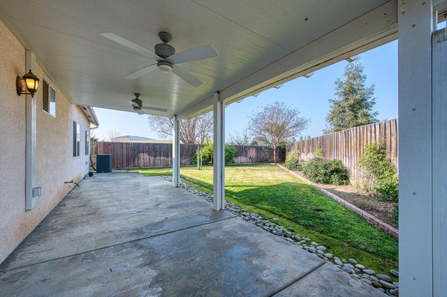 1559 Poe Lane, Clovis, CA 93611