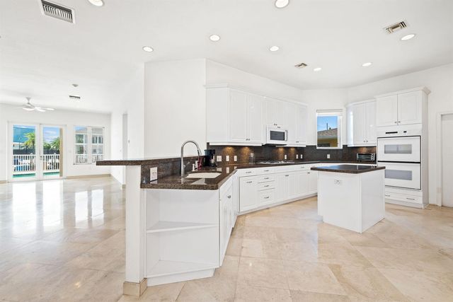 1630 SE 11th Street, Fort Lauderdale, FL 33316