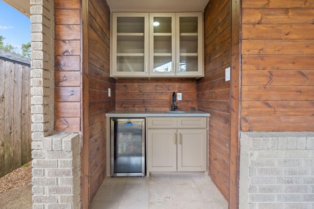 5113 W 43rd Street, Houston, TX 77092