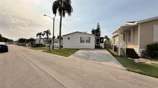 8631 SW 18th Pl, Davie, FL 33324
