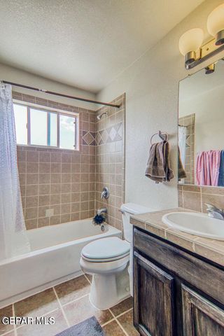 6372 Franklin Ridge Drive, El Paso, TX 79912