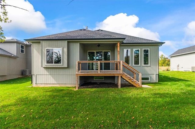 4104 SE Adams Drive, Blue Springs, MO 64014