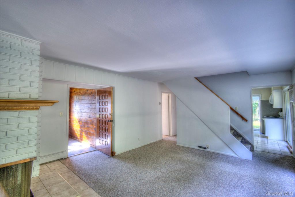 49 Radcliff Avenue, Port Washington, NY 11050 — photo 5