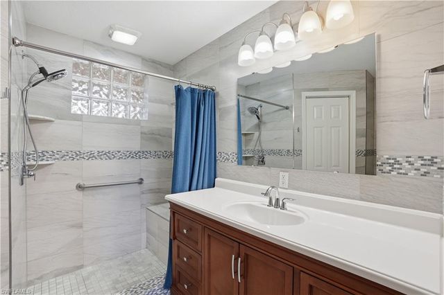 6560 Huntington Lakes CIR 104, Naples, FL 34119