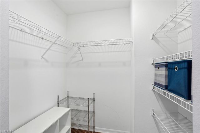 6560 Huntington Lakes CIR 104, Naples, FL 34119