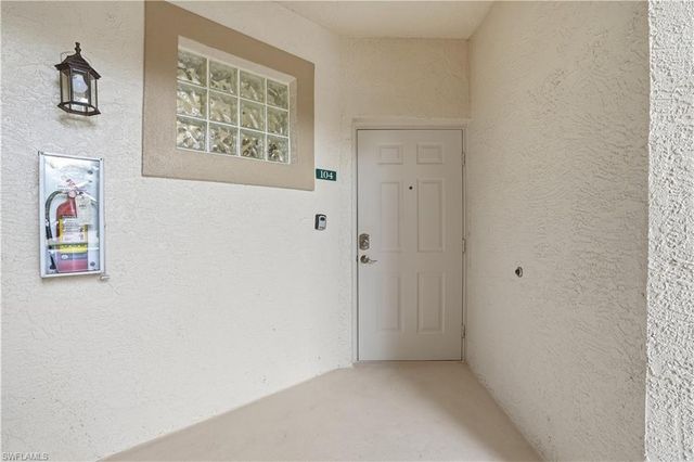 6560 Huntington Lakes CIR 104, Naples, FL 34119