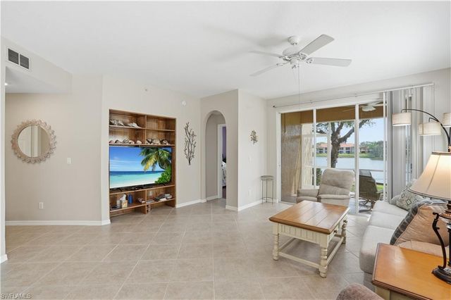 6560 Huntington Lakes CIR 104, Naples, FL 34119