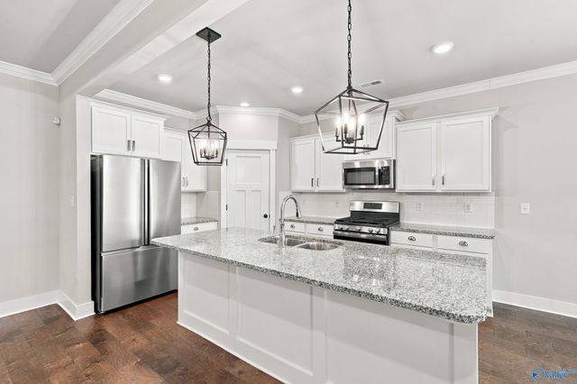 15435 Ironcrest Drive NW, Harvest, AL 35749