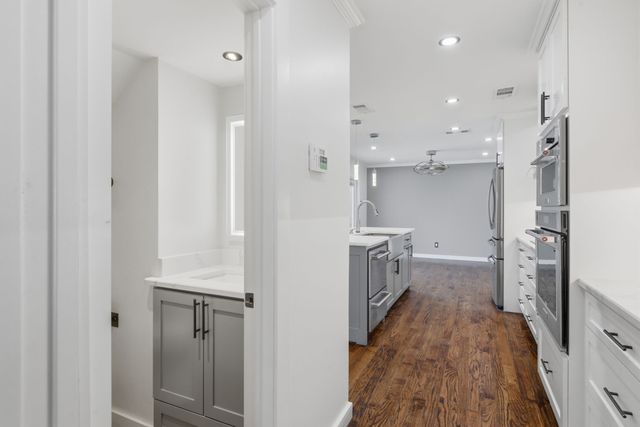 2651 Via Ventura Circle, Carrollton, TX 75006