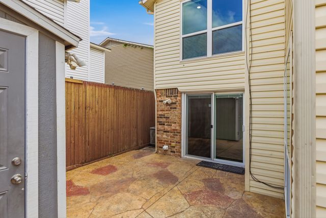 2651 Via Ventura Circle, Carrollton, TX 75006