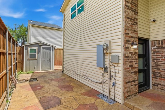 2651 Via Ventura Circle, Carrollton, TX 75006