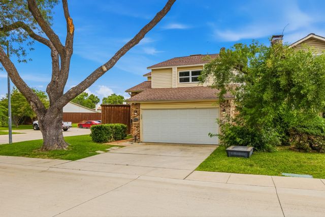 2651 Via Ventura Circle, Carrollton, TX 75006