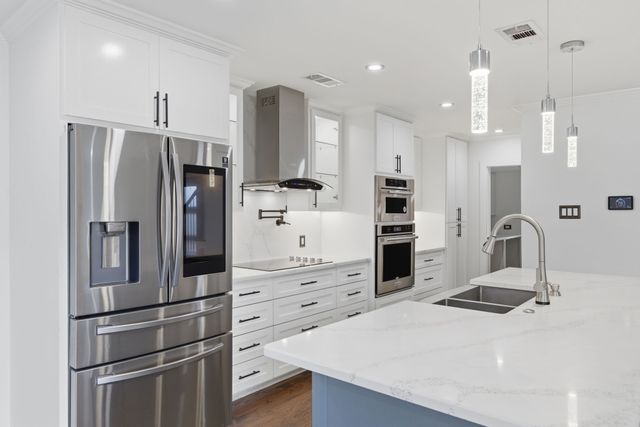 2651 Via Ventura Circle, Carrollton, TX 75006