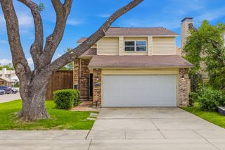 2651 Via Ventura Circle, Carrollton, TX 75006