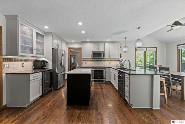 4718 Birch Creek Drive, Lincoln, NE 68516