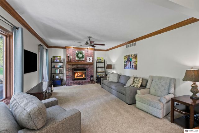 4718 Birch Creek Drive, Lincoln, NE 68516