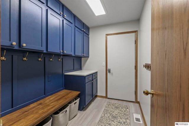4718 Birch Creek Drive, Lincoln, NE 68516