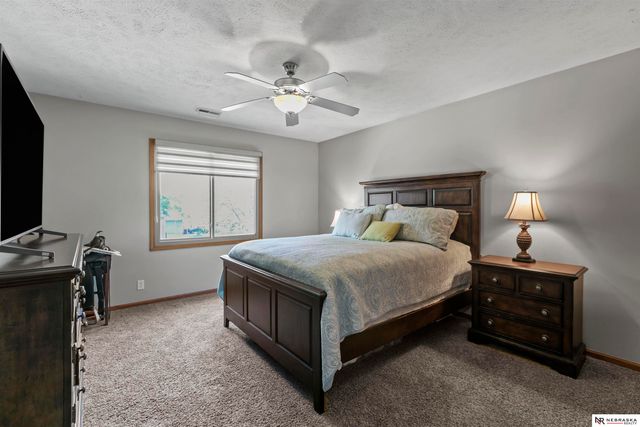 4718 Birch Creek Drive, Lincoln, NE 68516