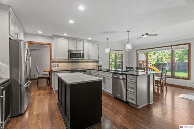 4718 Birch Creek Drive, Lincoln, NE 68516