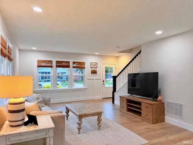 1917 E Mulberry Street, Evansville, IN 47714