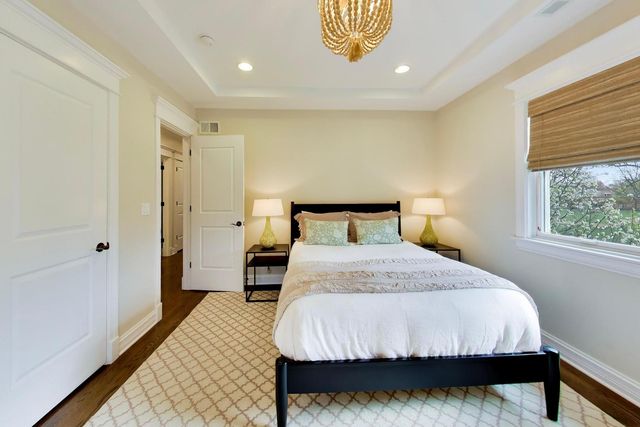 1501 CENTRAL Avenue, Wilmette, IL 60091