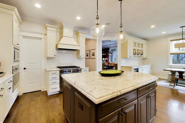 1501 CENTRAL Avenue, Wilmette, IL 60091
