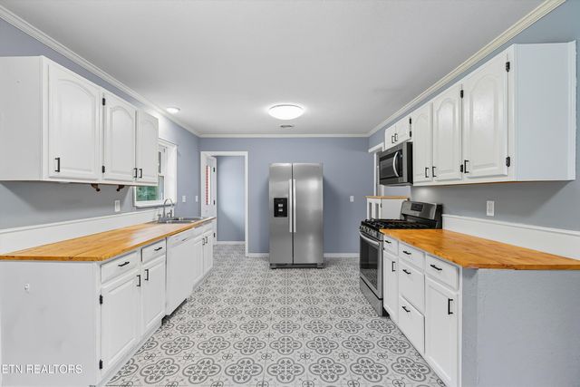 2140 Old Niles Ferry Rd, Maryville, TN 37803
