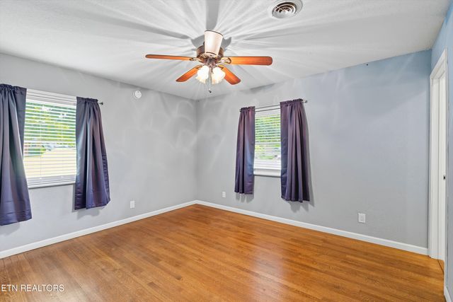 2140 Old Niles Ferry Rd, Maryville, TN 37803