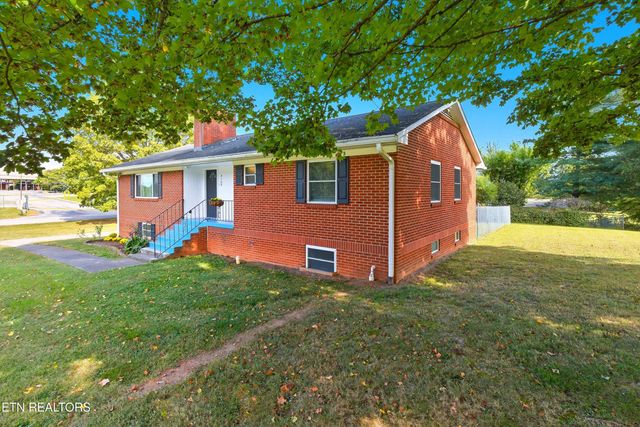 2140 Old Niles Ferry Rd, Maryville, TN 37803