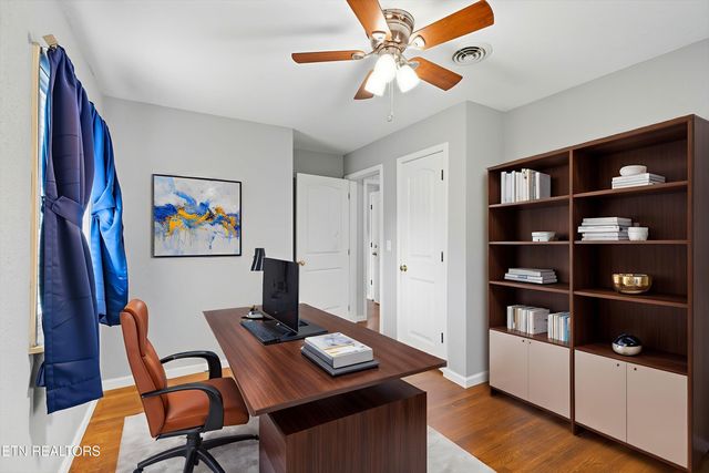 2140 Old Niles Ferry Rd, Maryville, TN 37803