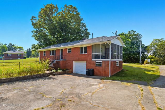 2140 Old Niles Ferry Rd, Maryville, TN 37803