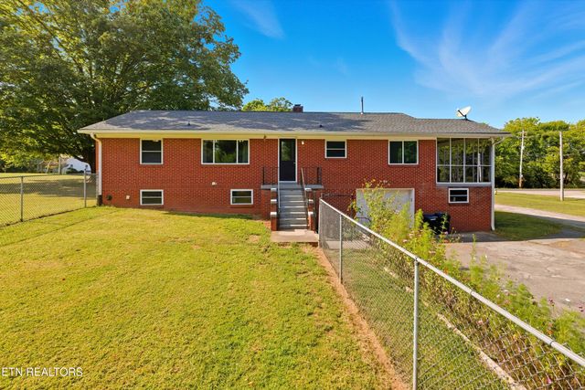 2140 Old Niles Ferry Rd, Maryville, TN 37803