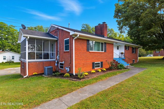 2140 Old Niles Ferry Rd, Maryville, TN 37803