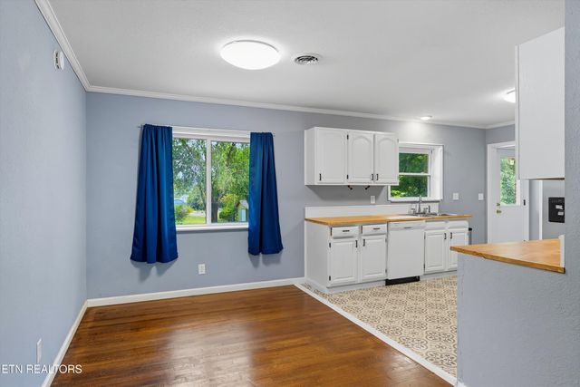 2140 Old Niles Ferry Rd, Maryville, TN 37803