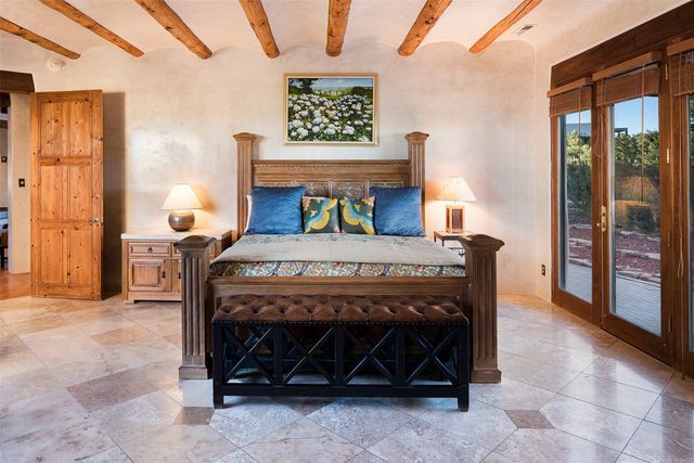 18 Daisy Circle, Santa Fe, NM 87506