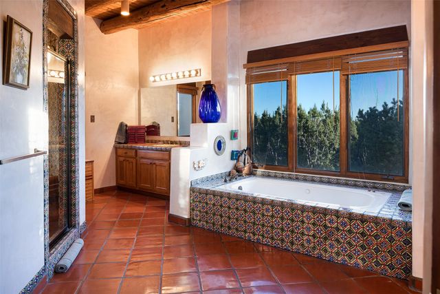18 Daisy Circle, Santa Fe, NM 87506