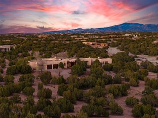 18 Daisy Circle, Santa Fe, NM 87506